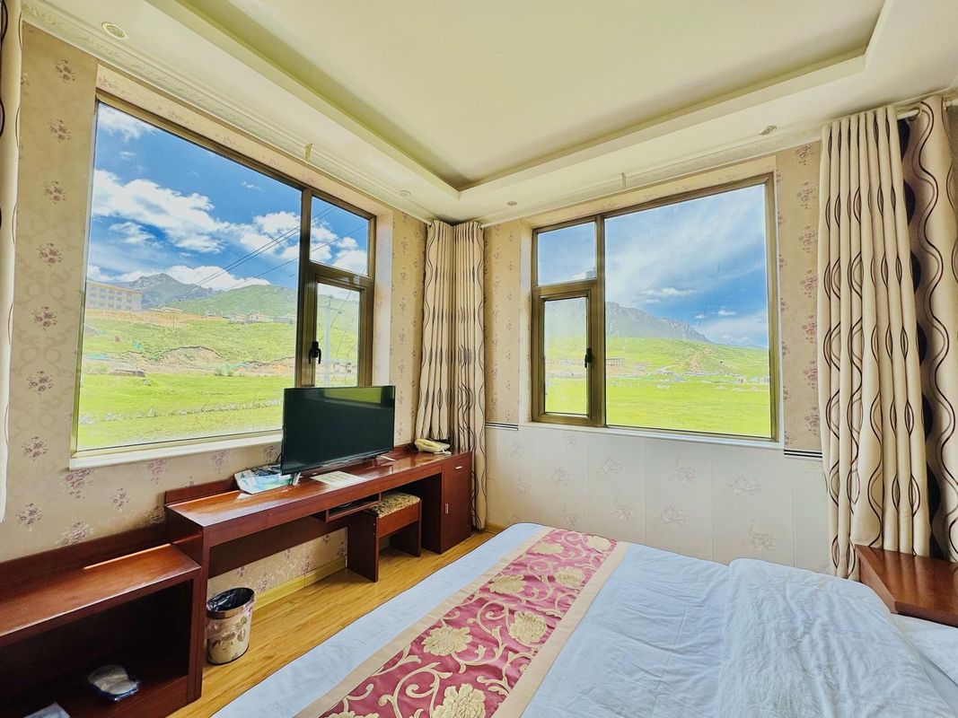 碌曲郎木寺印象酒店 Lang Mu Si Impression Hotel