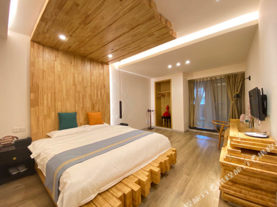 都江堰五间房客栈