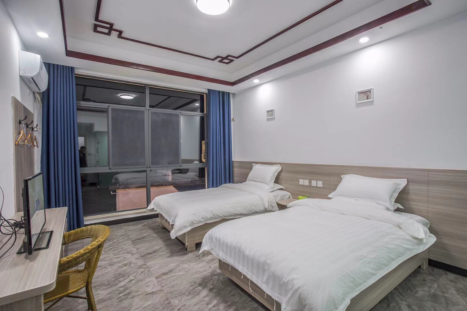 黄山惜山傍水客栈