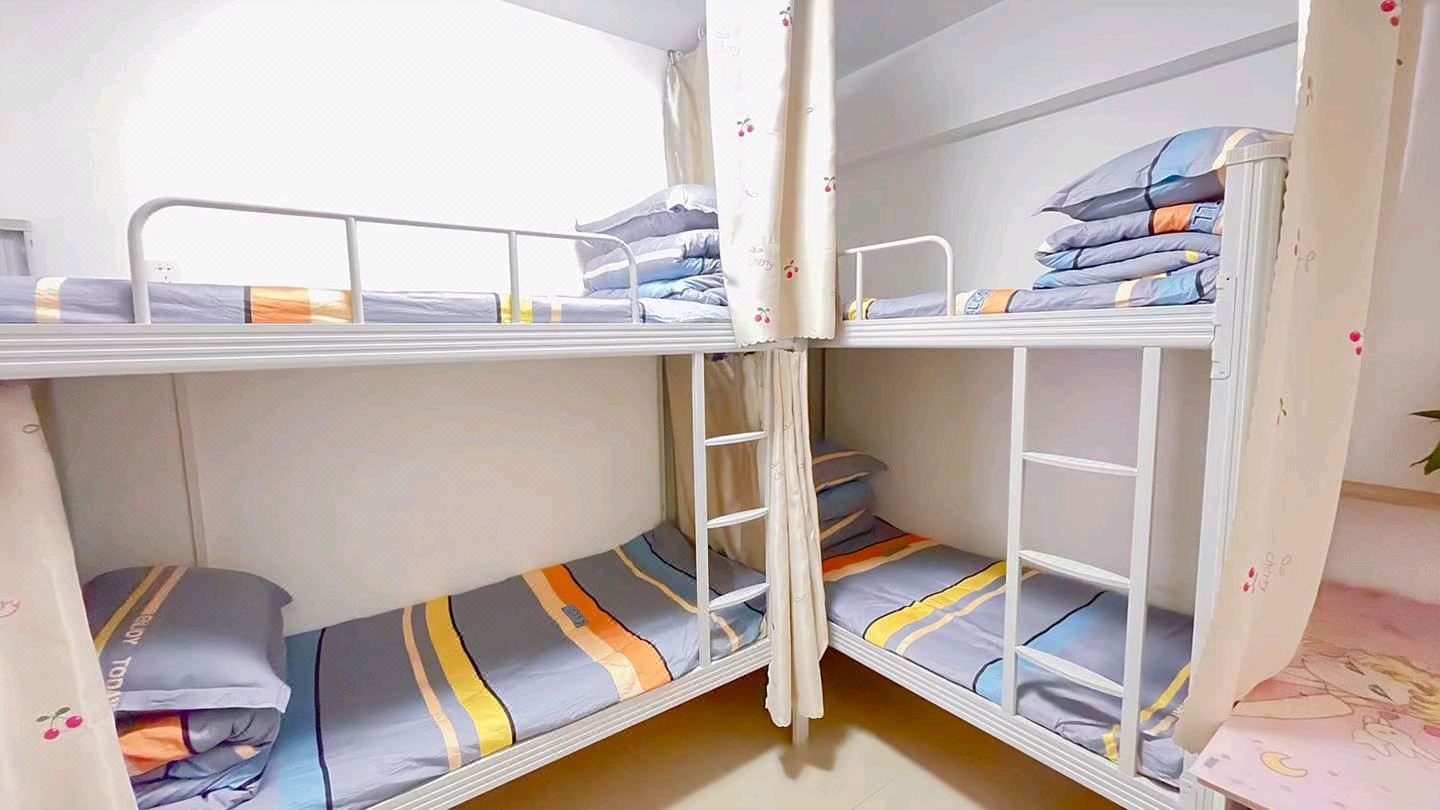 地址:香荔花园12栋23b查看地图