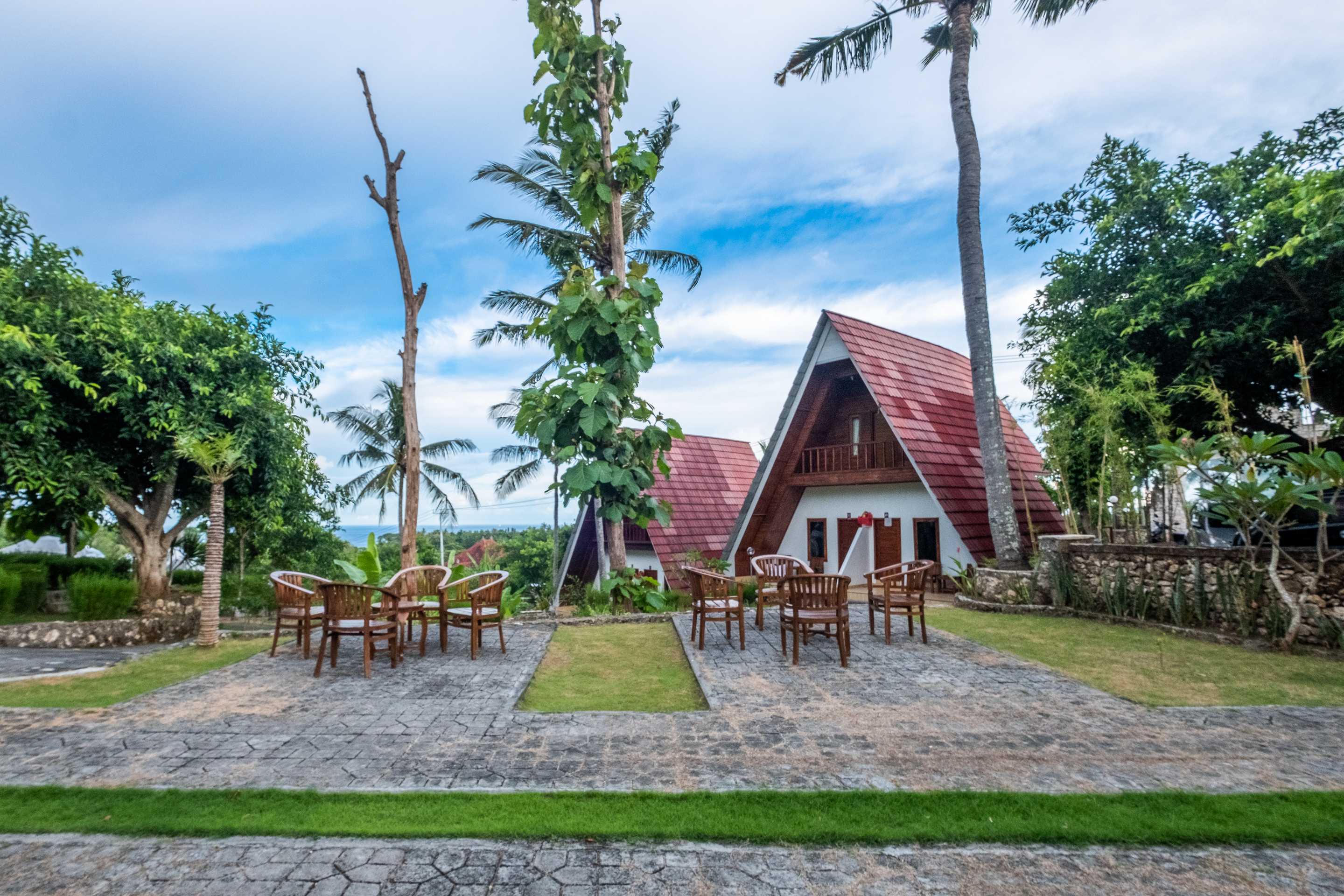 酸泡和三角度假屋 Suan Bubble and Three Anggle by Abm