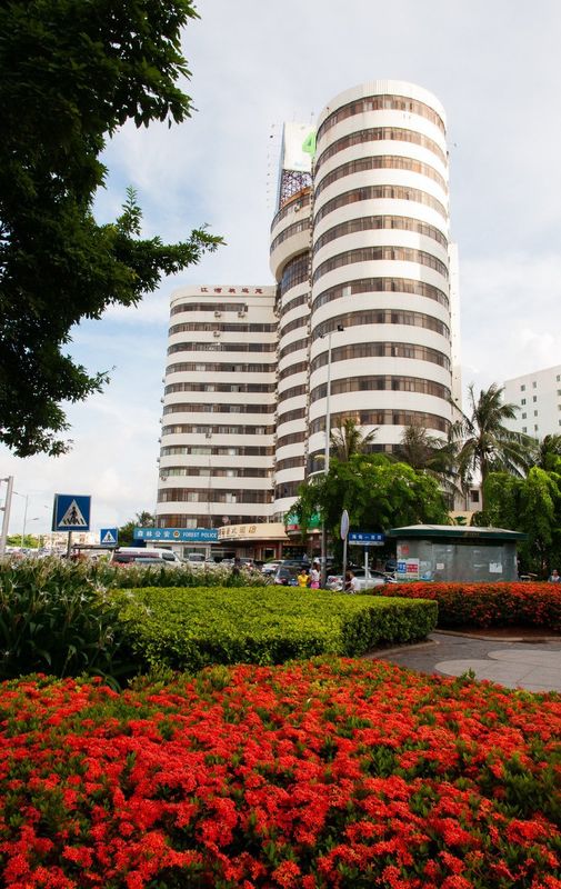 江湾海景大酒店（海南大学店） Jiangwan Seaview Hotel (Hainan University)