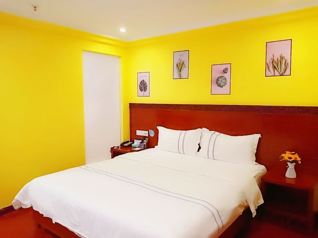 幸程酒店(海口日月广场免税店) Happy Travel Hotel (Haikou MOVA Commercial square Duty Free)