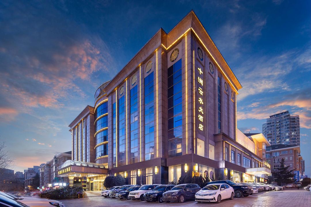 大连十洲云水大酒店(大连西安路地铁站店)