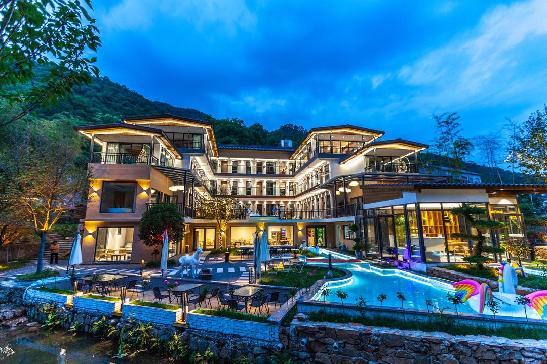 重渡沟花海云宿