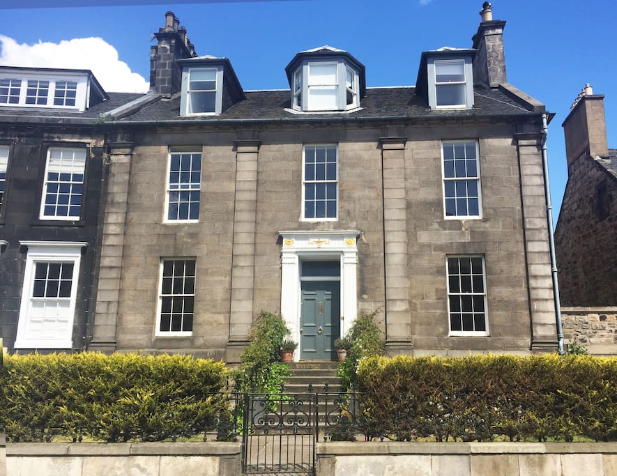 gorgeous georgian mansion with private parking
