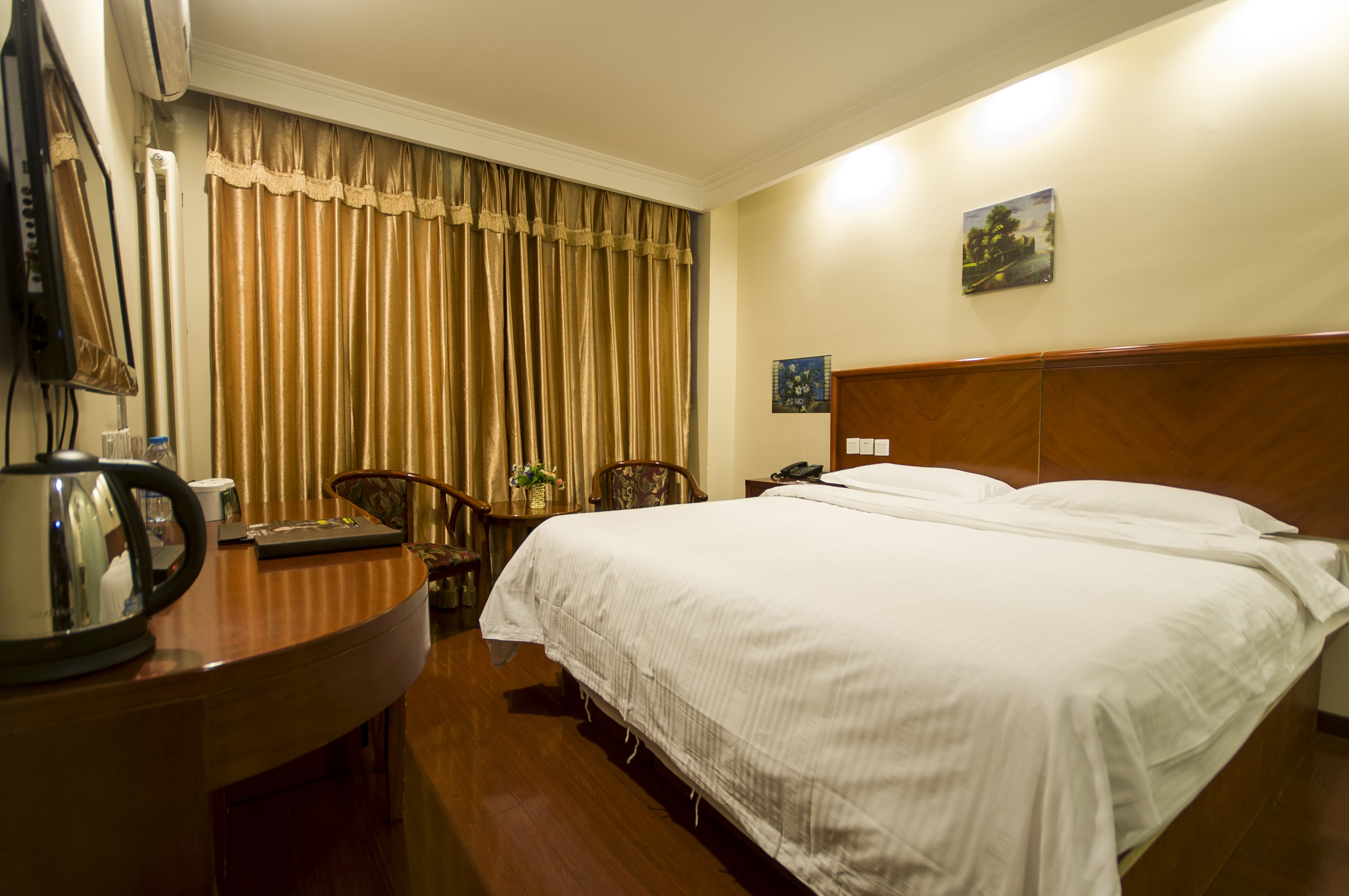 格林豪泰(北京昌平地铁站昌平火车北站店) GreeTree Hotel (Beijing Changping Gulou Street)