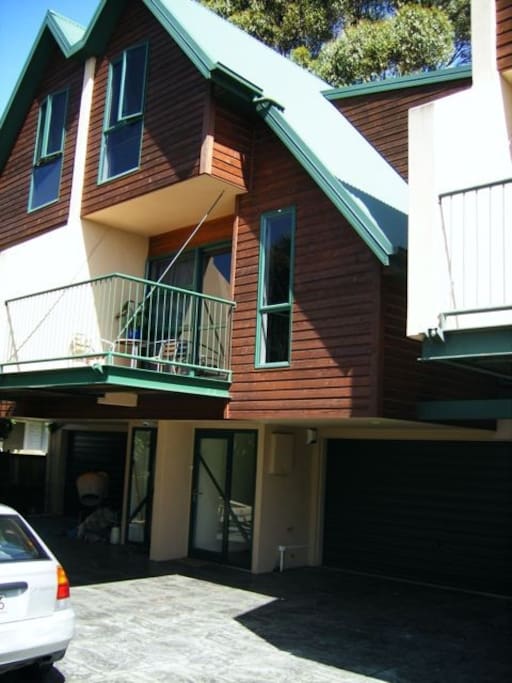 tiny & cozy place when exploring the town