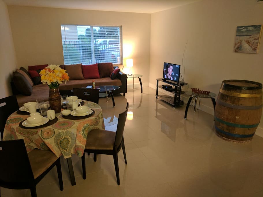 comfy cozy modern 3bed/2bath vacation home rental