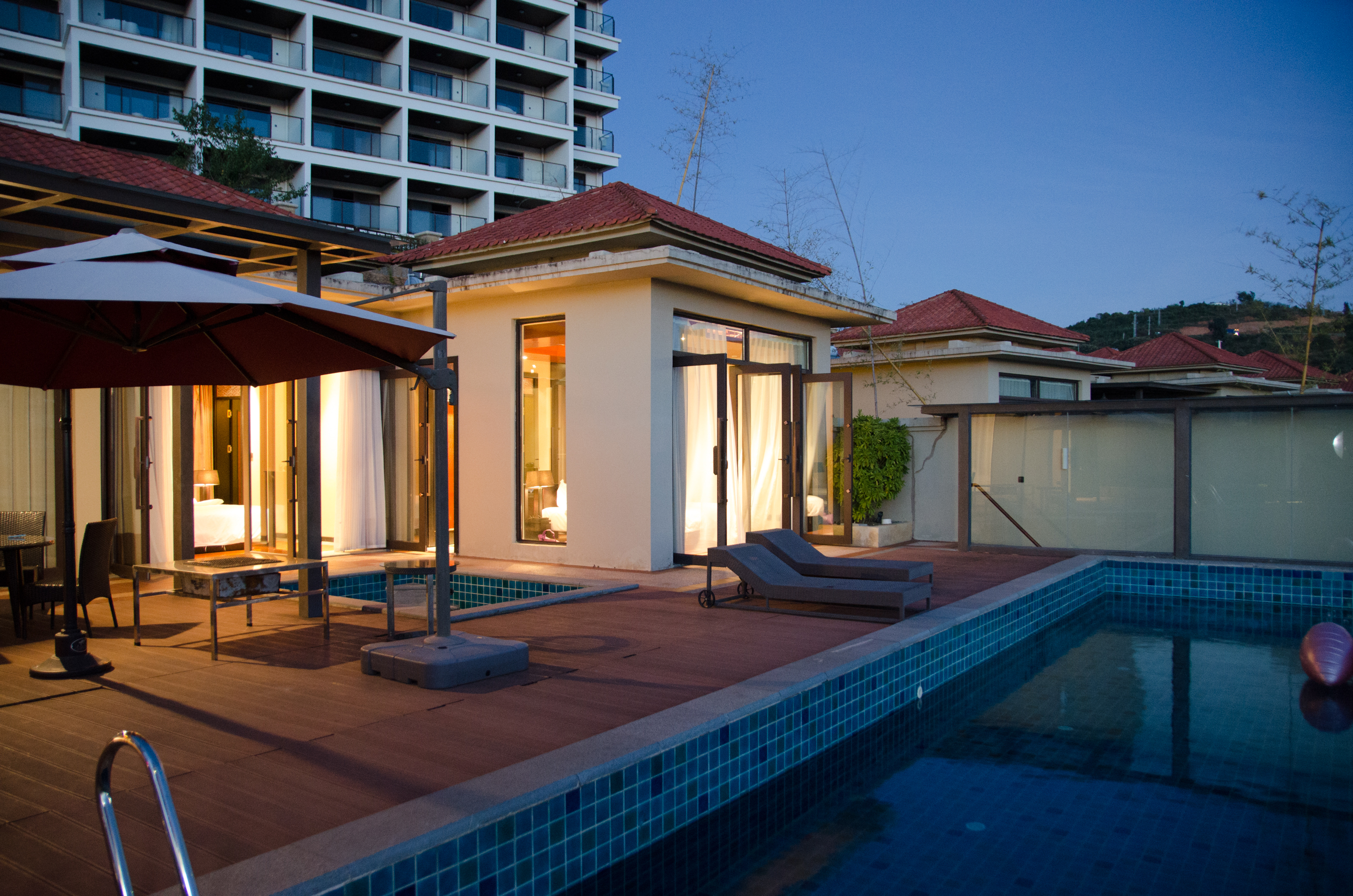 查看地图多云 -3℃~13℃抚仙湖观澜度假泳池别墅预订玉溪>>中国>酒店