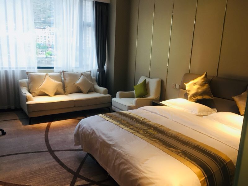 汶川亿兴大酒店 Wenchuan Yixing Hotel