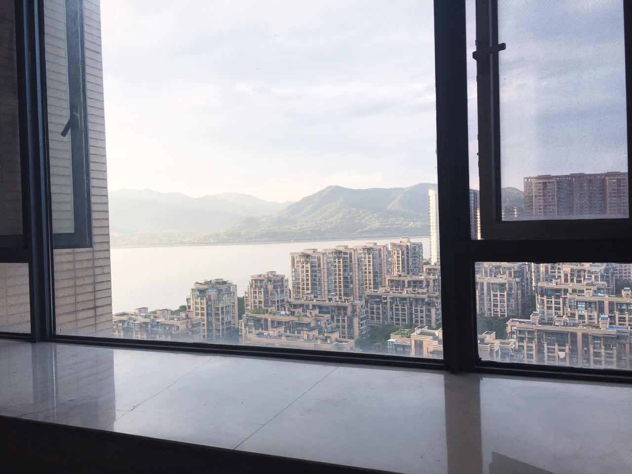 杭州西湖畔钱塘江景公寓