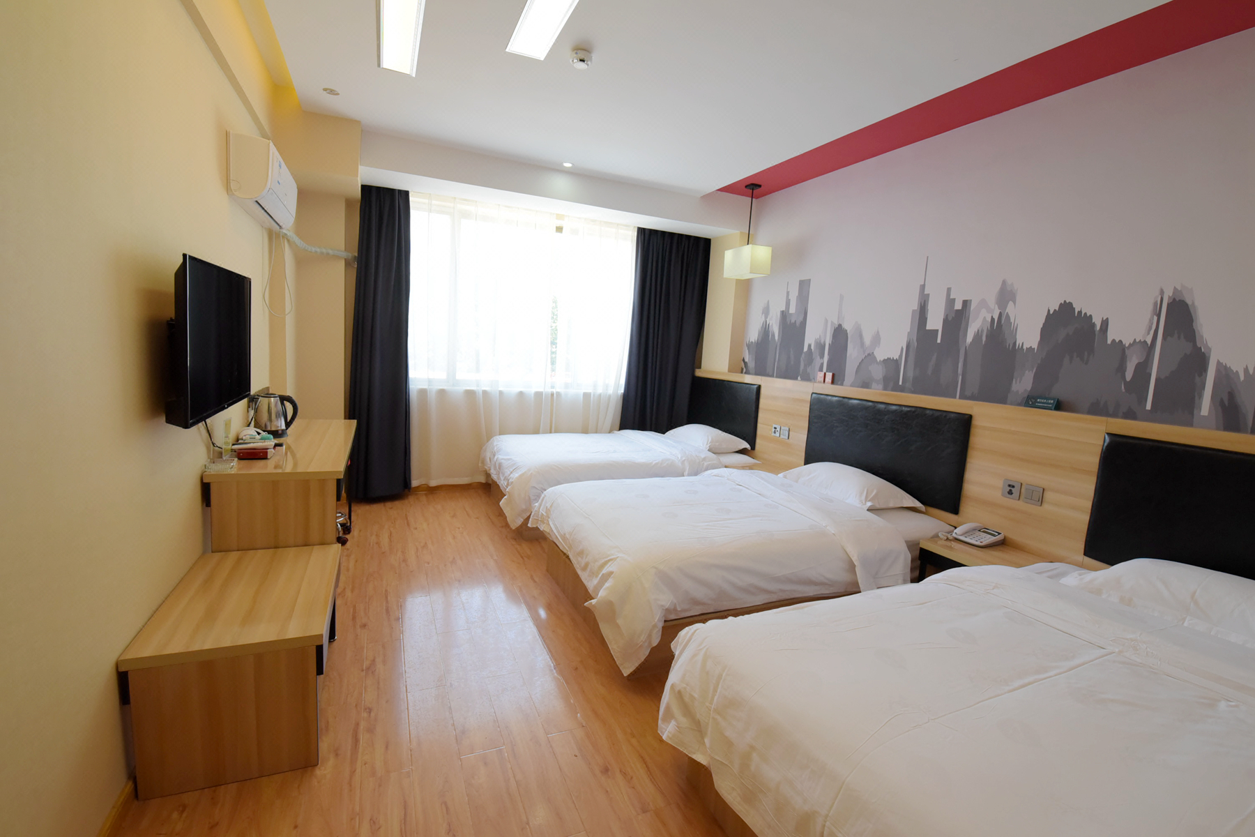 尚客优酒店(泰安泰山天外村景区进山口店) Thank You Express Hotel (Tai'an Taishan Tianwai Village Scenic Area Jinshankou Store)