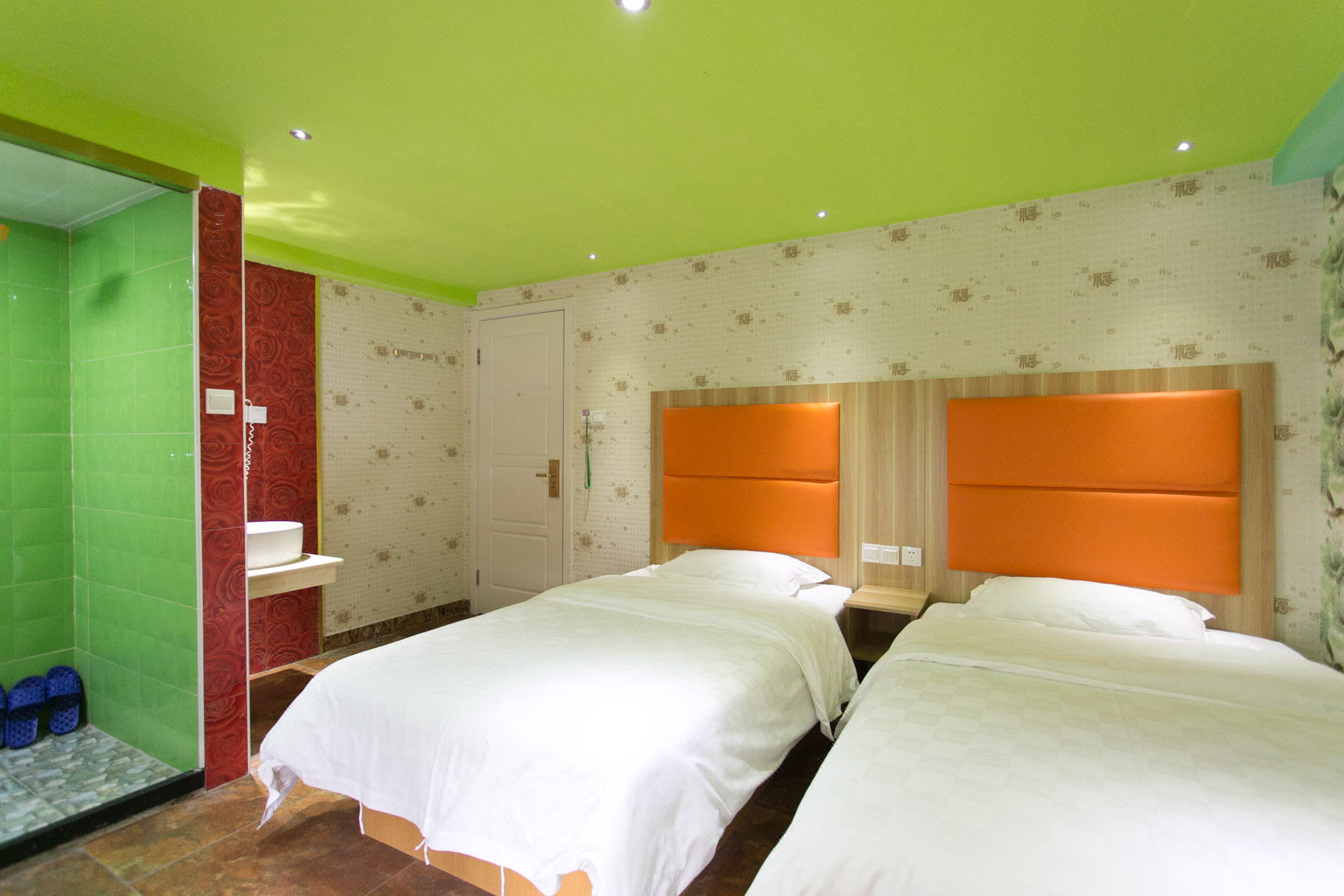 盒子空间酒店(北京对外经贸大学二号馆店)