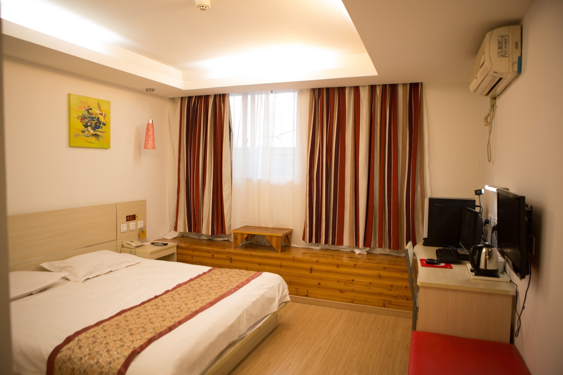 尚客优酒店（苏州寒山寺枫桥店） Thank You Inn Suzhou Jinmen International Business Plaza