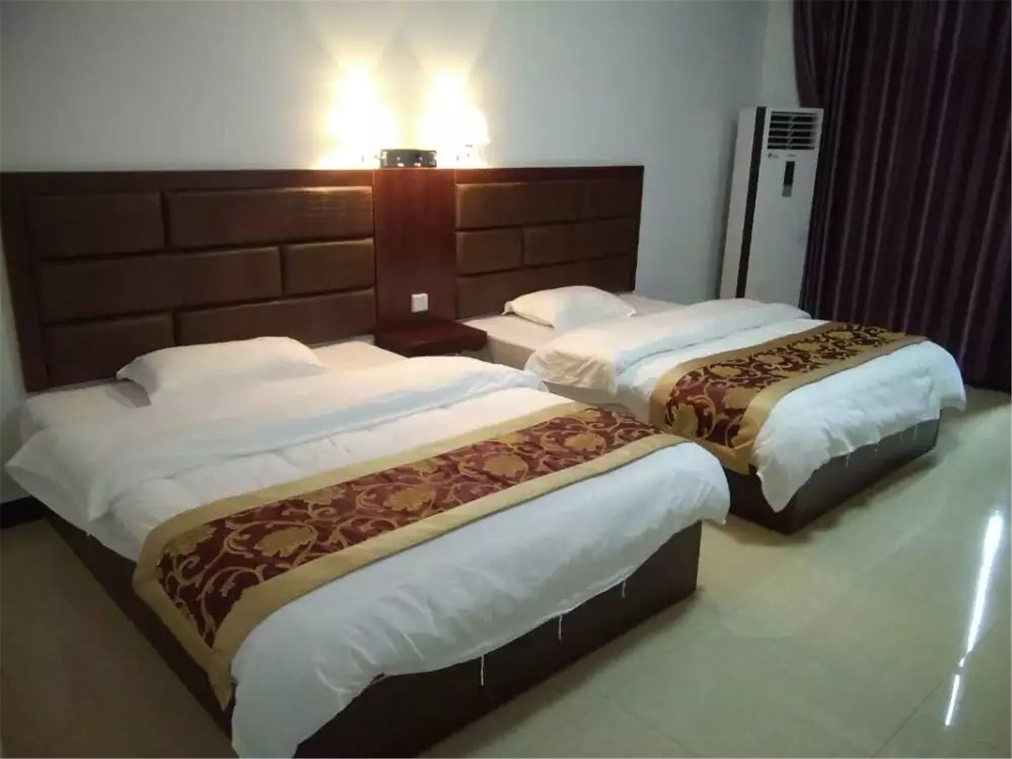 吉首苗岭怡家宾馆(矮寨镇) Jishou Miaoling Yijia Hotel (Aizhai Town)