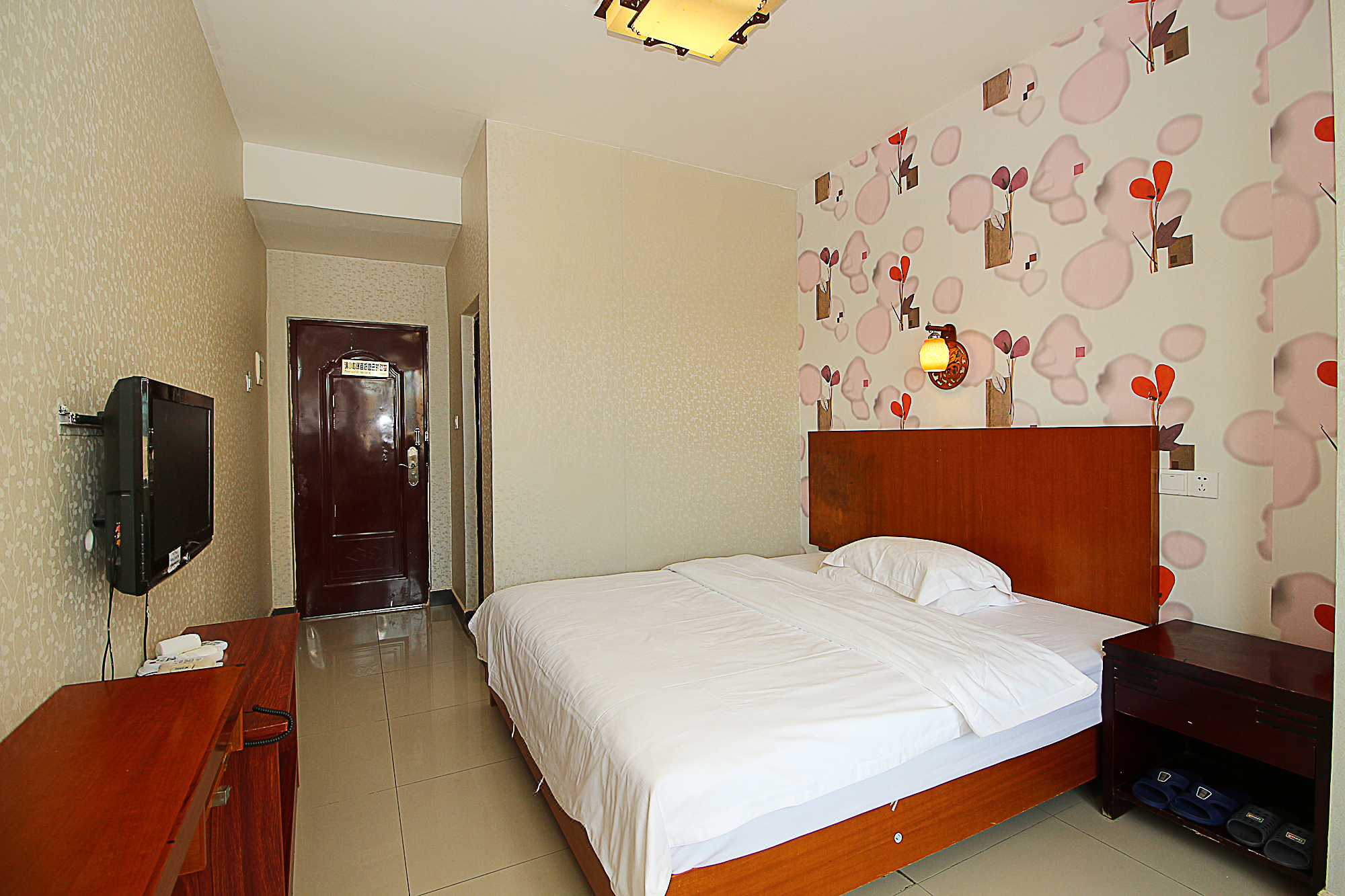 金居来电影酒店（海南大学店） Jinjulai Film Hotel (Hainan University)