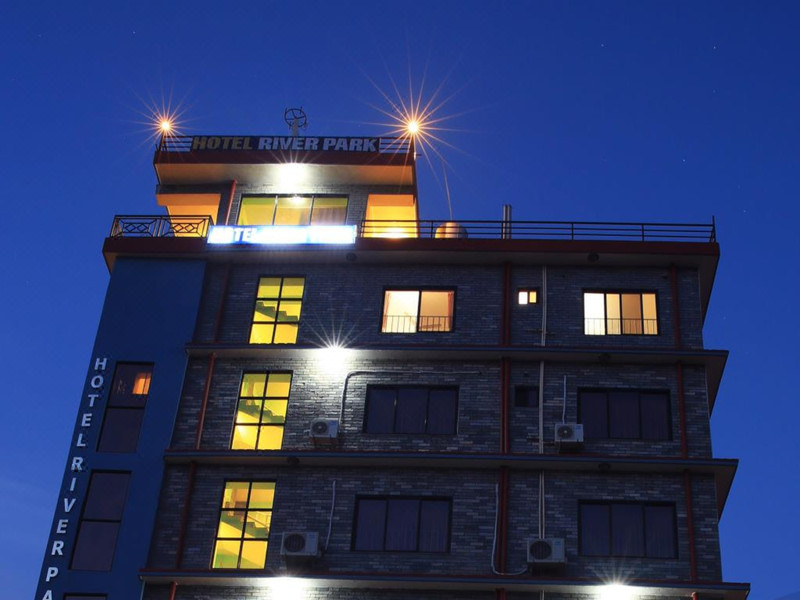 河滨公园酒店 Hotel River Park