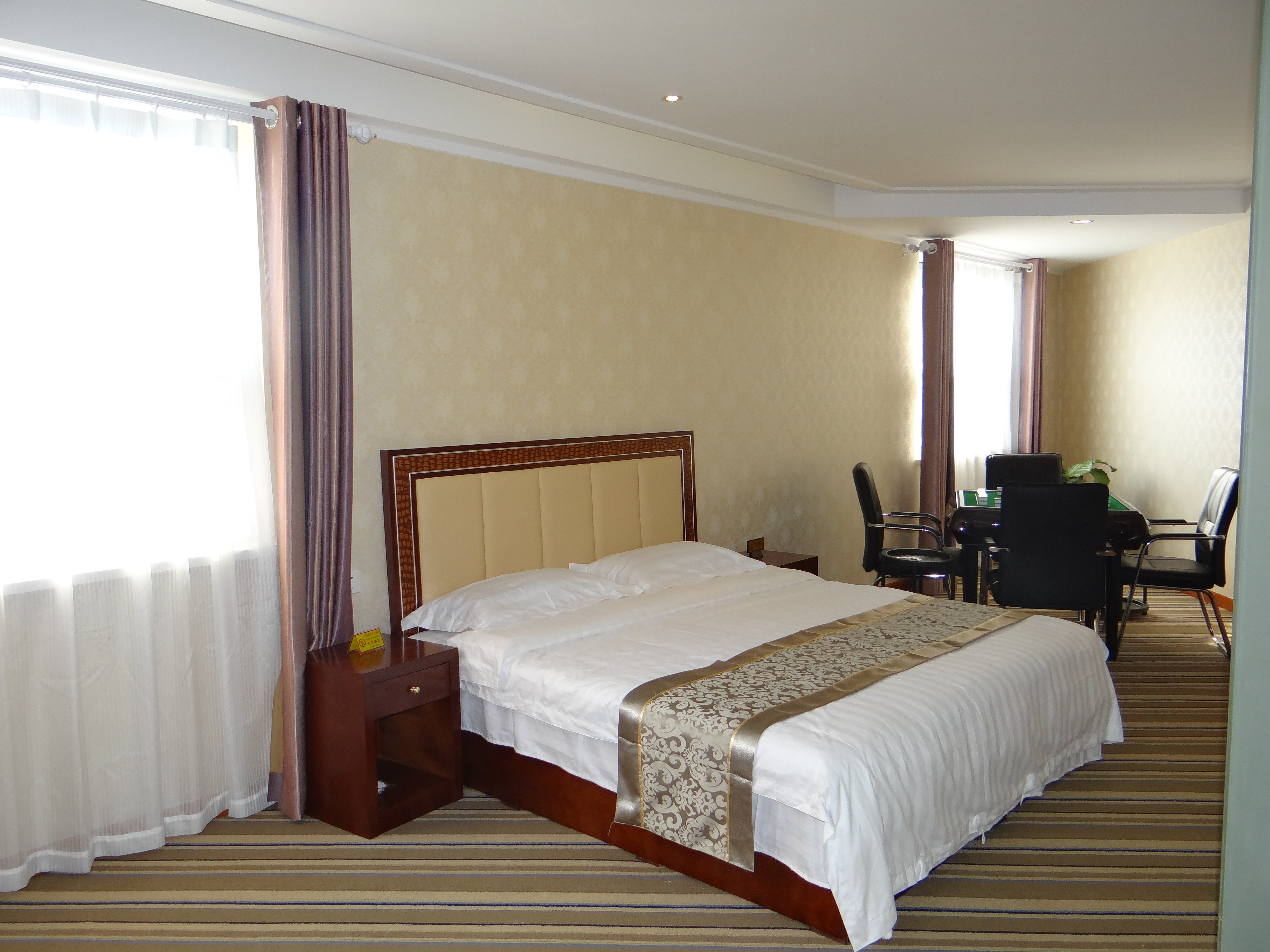 张家口卡布风情酒店 CARPOOL FUN HOTEL在线预订