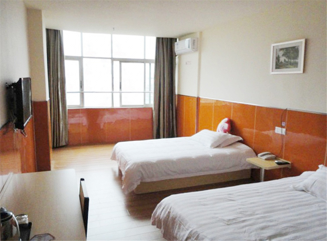 汇悦酒店(广州黄埔新港地铁站店)