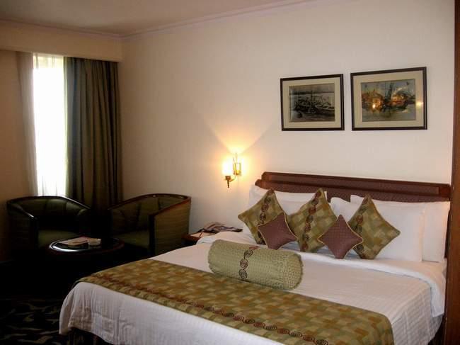 绝世酒店 The Peerless Inn