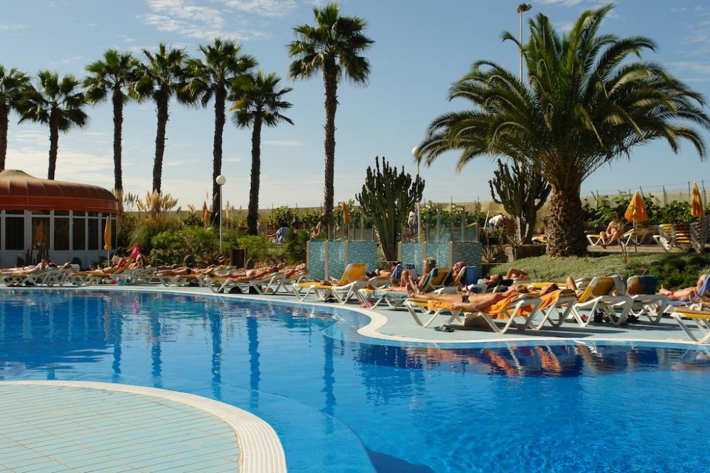 赛尔瓦图绿滩酒店 Servatur Green Beach