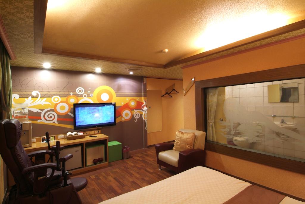 宾士宾馆 电话 路线 公交 地址 地图 预定 价格 团购 优惠 宾士宾馆在哪 怎么走 桃园酒店