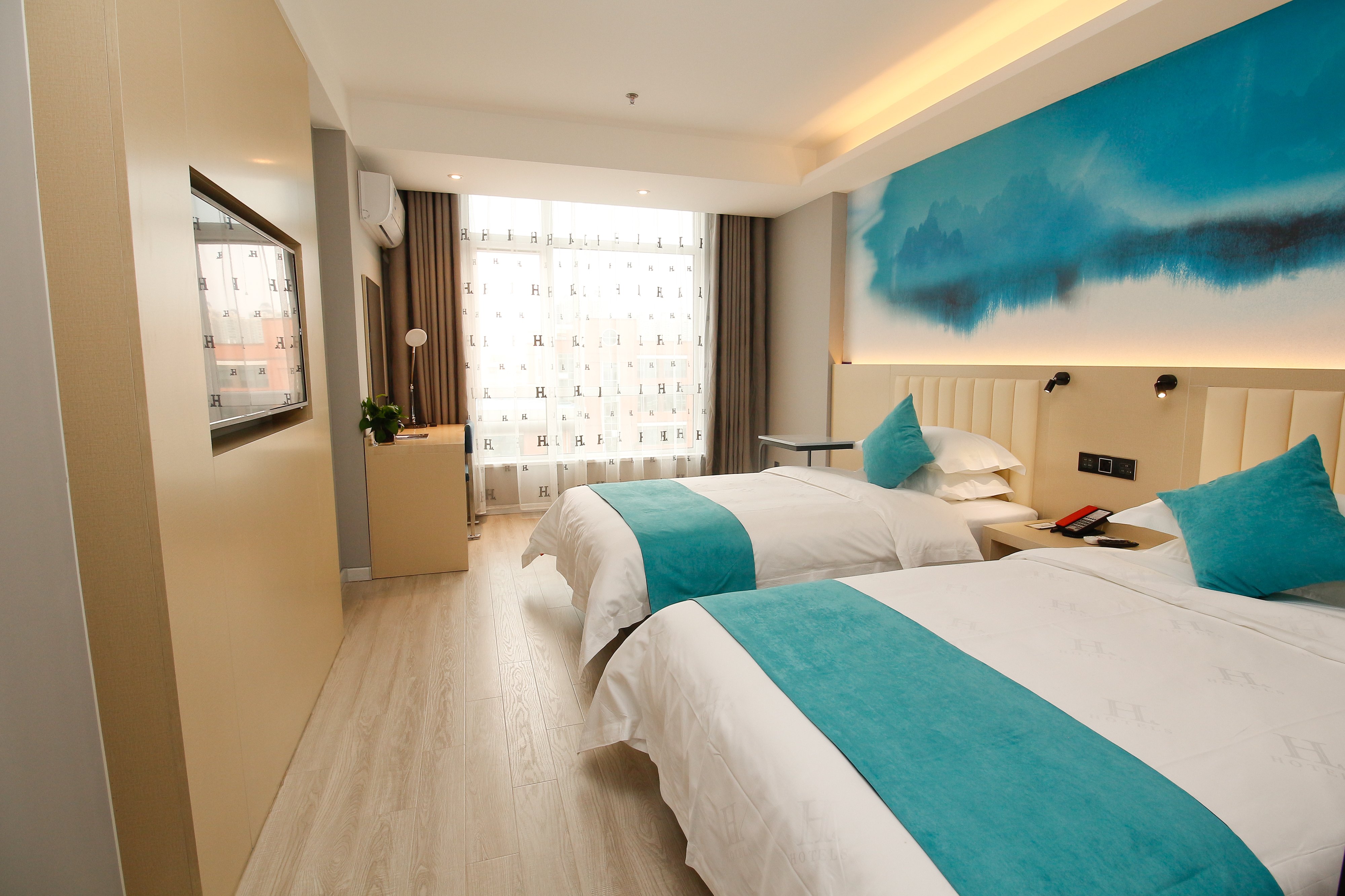 h酒店(西安外事学院精品店)